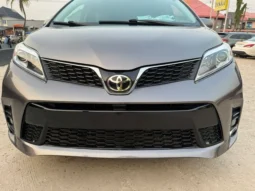 2015 TOYOTA SIENNA XLE AWD