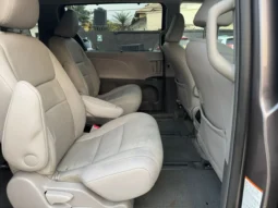 
										2015 TOYOTA SIENNA XLE AWD full									